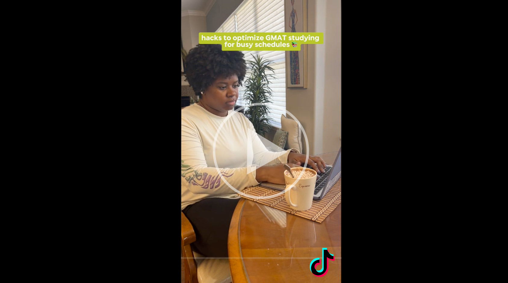 danielle-robinson-03-tiktok